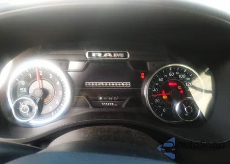 2020 Ram 1500 Big Horn 4X4 5'7 Box from USA, damaged, VIN 1C6SRFFT2LN300091